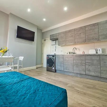 Stunning Fully Refurbished *