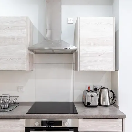 Stunning Fully Refurbished Διαμέρισμα *
