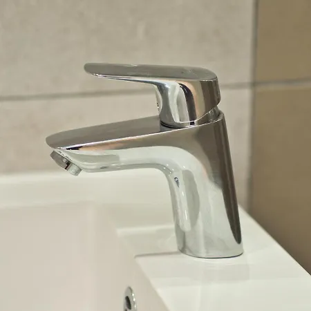 Stunning Fully Refurbished Μπέρμιγχαμ